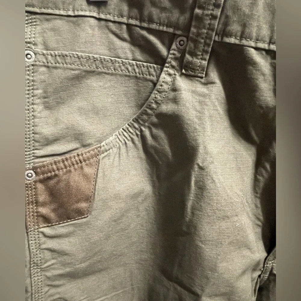 🤎🩶NWT WRANGLER Men's Olive Green Pants size 38x32  Lightweight canvas cotton